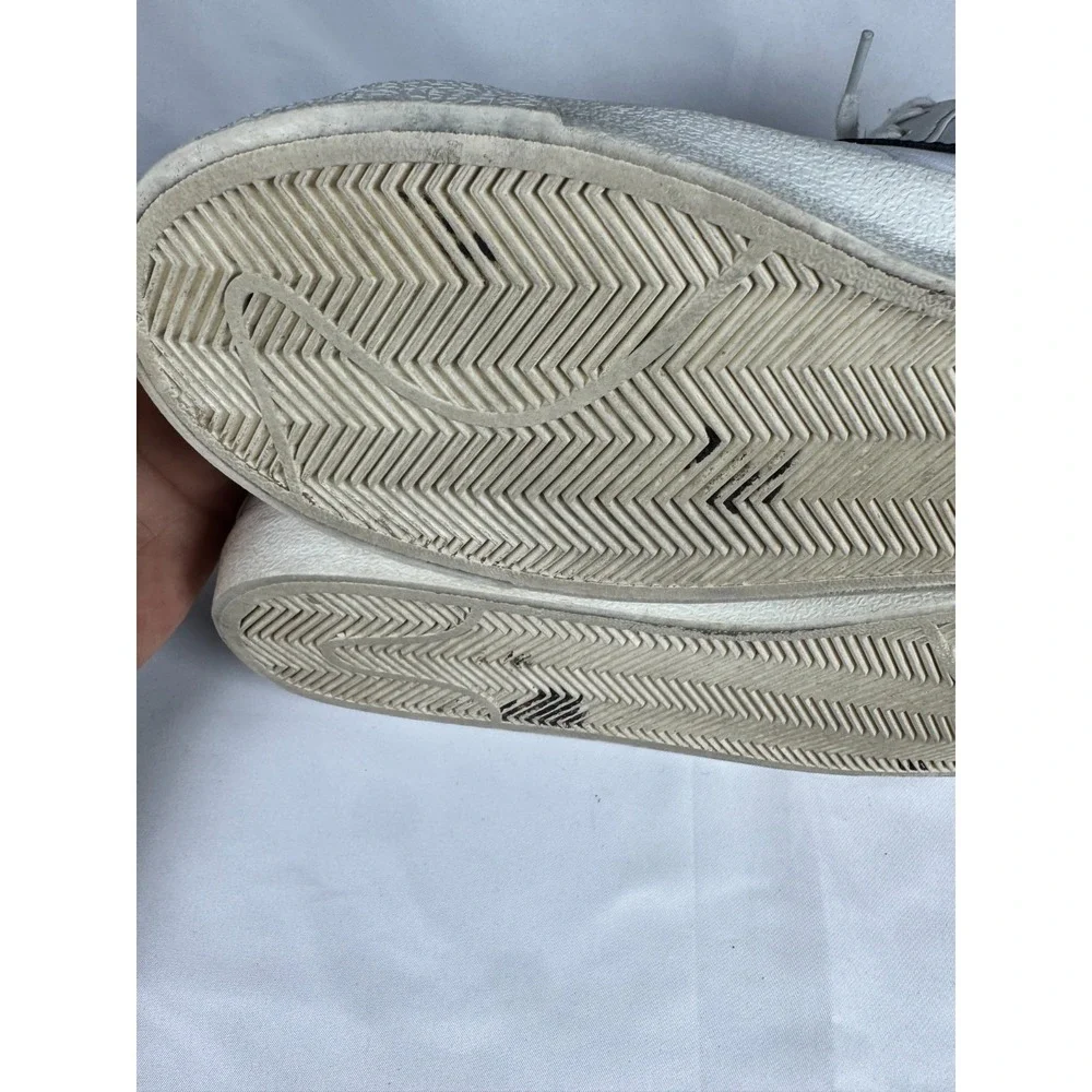 Nike Blazer Mid '77 Vintage BQ6806-100 Men 10 Sneaker White Black Athletic Shoes